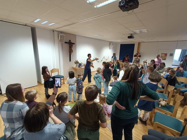 Gedicht pantomimisch darstellen